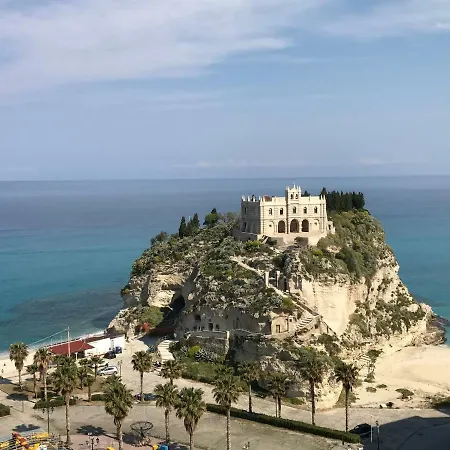 Elisabeth 特罗佩阿